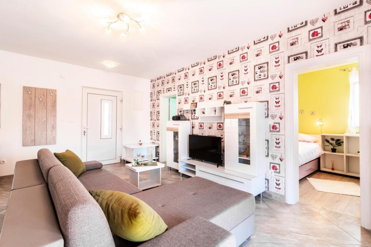 Apartman Gabrijela สปลิท ภายนอก รูปภาพ