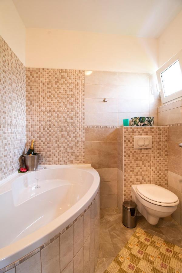 Apartman Gabrijela สปลิท ภายนอก รูปภาพ