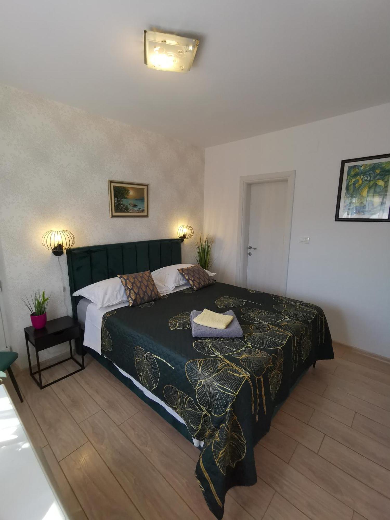 Apartman Gabrijela สปลิท ภายนอก รูปภาพ